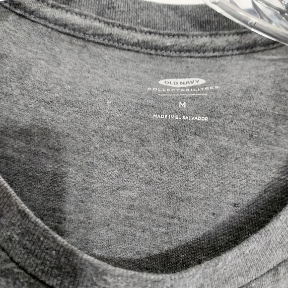 Deadpool Mens M T-Shirt Graphic Tee Old Navy Collectabilitees Short Sleeve Gray - Picture 2 of 12